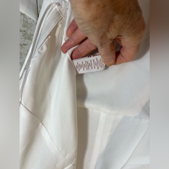 NWT SCRIPTED SAKS FIFTH AVENUE Ivory Romper Peplum Size Large - Picture 10 of 15